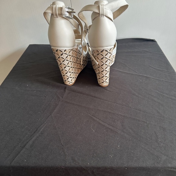 NIB Michael Michael kors white leather  Gabriella wedge sandal 8 😍😍😍 - Picture 9 of 12